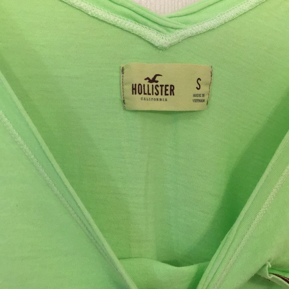 Hollister Fluorescent Green Tee - Picture 5 of 8